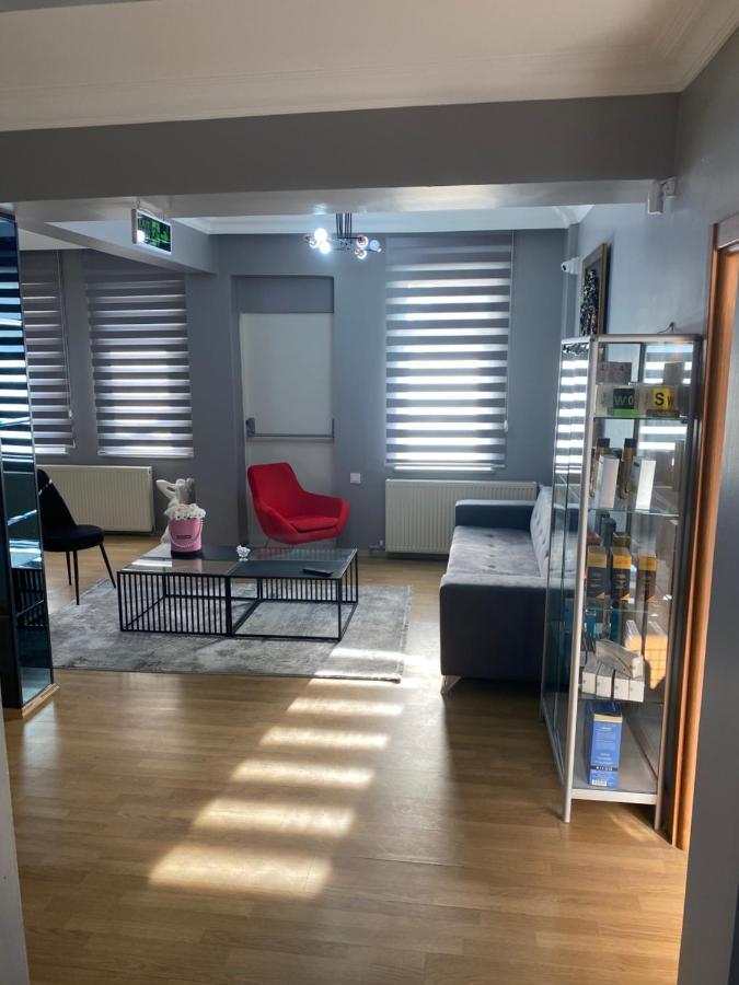 Beauty Palace Clinic Beylikduzu Estetik Бююкчекмедже Екстериор снимка